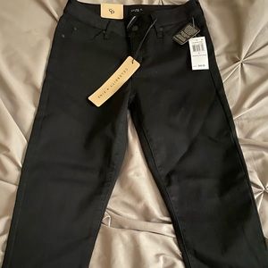 New with tags Skinny Stretchy Black Jeans